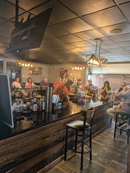 More Photos Of 4000 Fort Campbell Blvd, Hopkinsville Restaurant For Sale