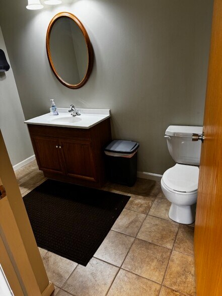 More Photos Of 59 D Monroe Ave, Pittsford Medical For Lease
