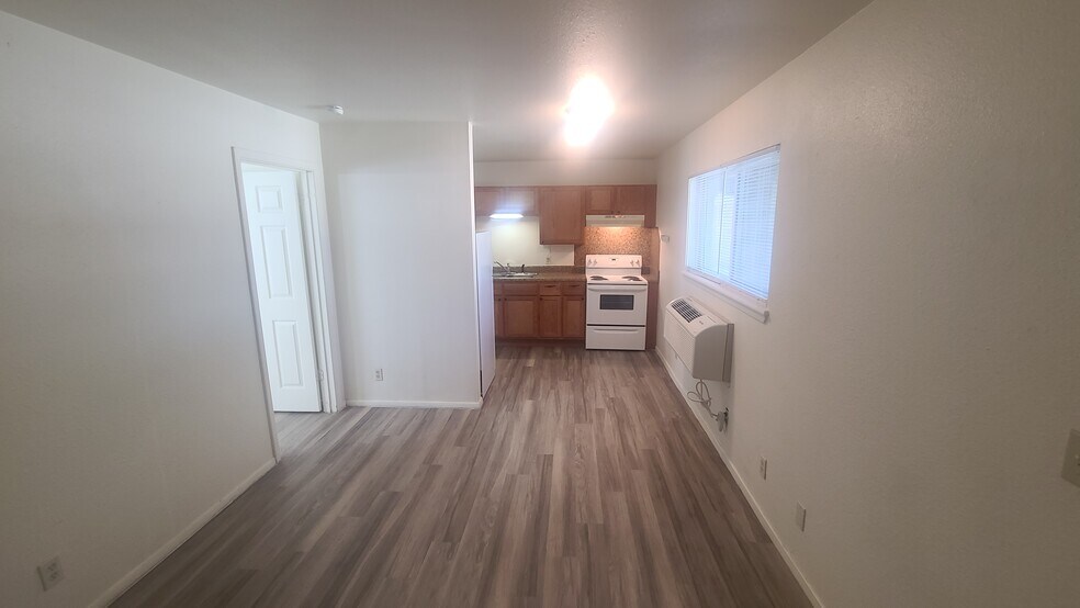 More Photos Of 711 S Austin Ave, Tulia Apartments For Sale