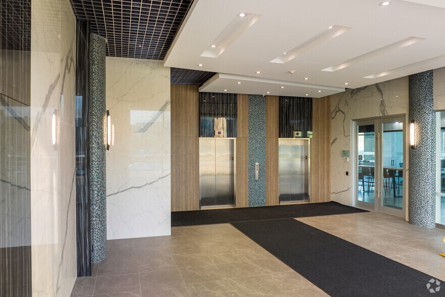 More Photos Of 5100 Orbitor Dr, Mississauga Medical For Lease