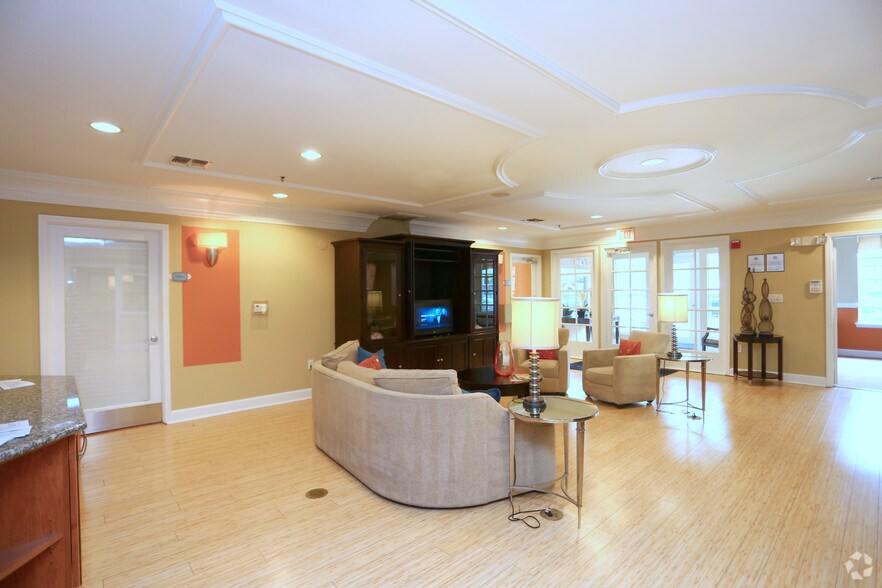More Photos Of 1901 West St, Annapolis Apartments For Lease