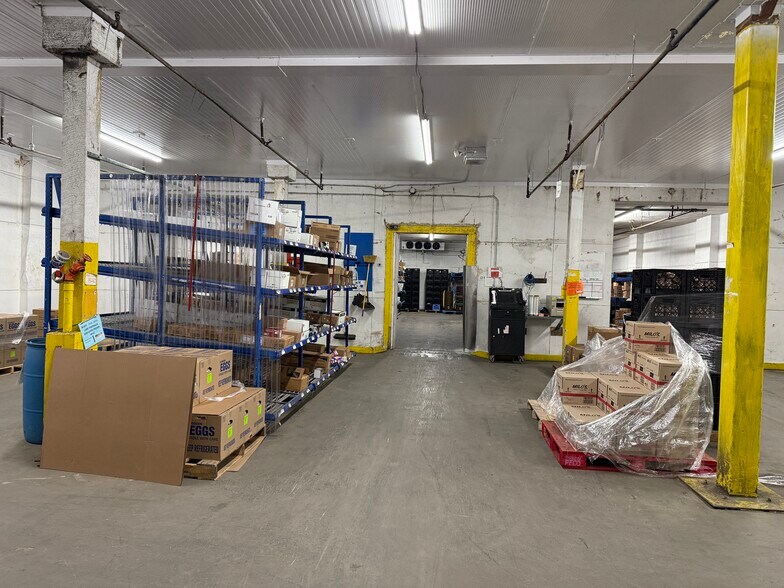 More Photos Of 326 S Marble St, Rockmart Distribution For Sale