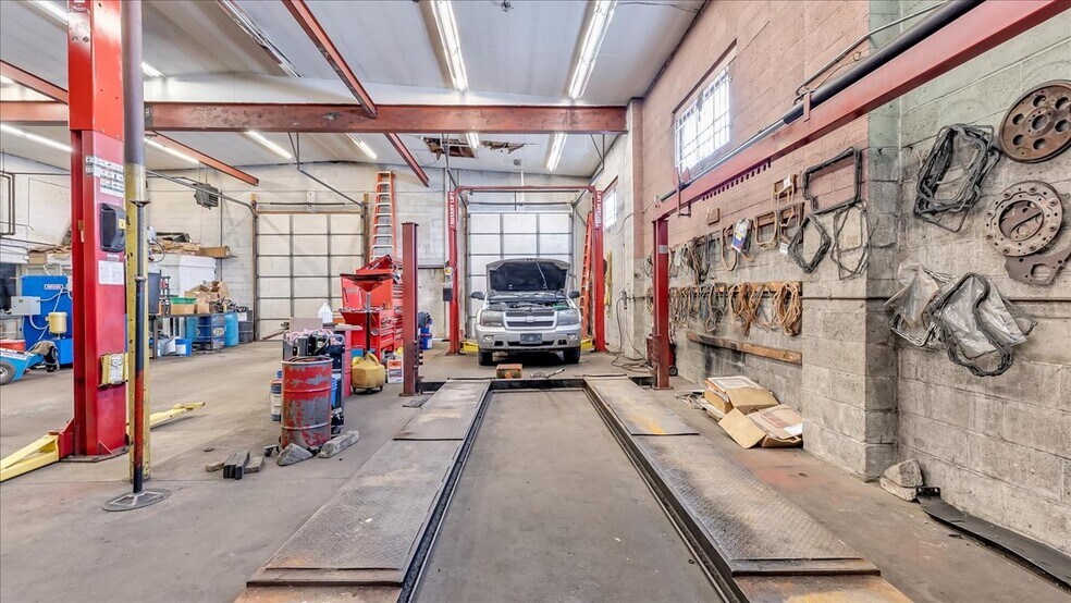 More Photos Of 2115 Union Blvd, Allentown Auto Repair For Sale