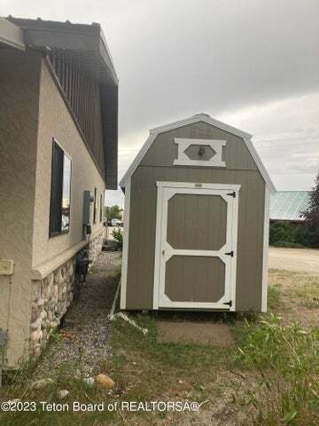 More Photos Of 37 Fremont Lake Road, Pinedale Medical For Sale