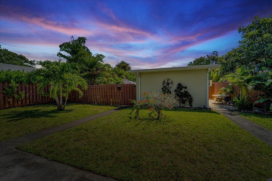 More Photos Of 216 NE 18th Ave, Pompano Beach Apartments For Sale