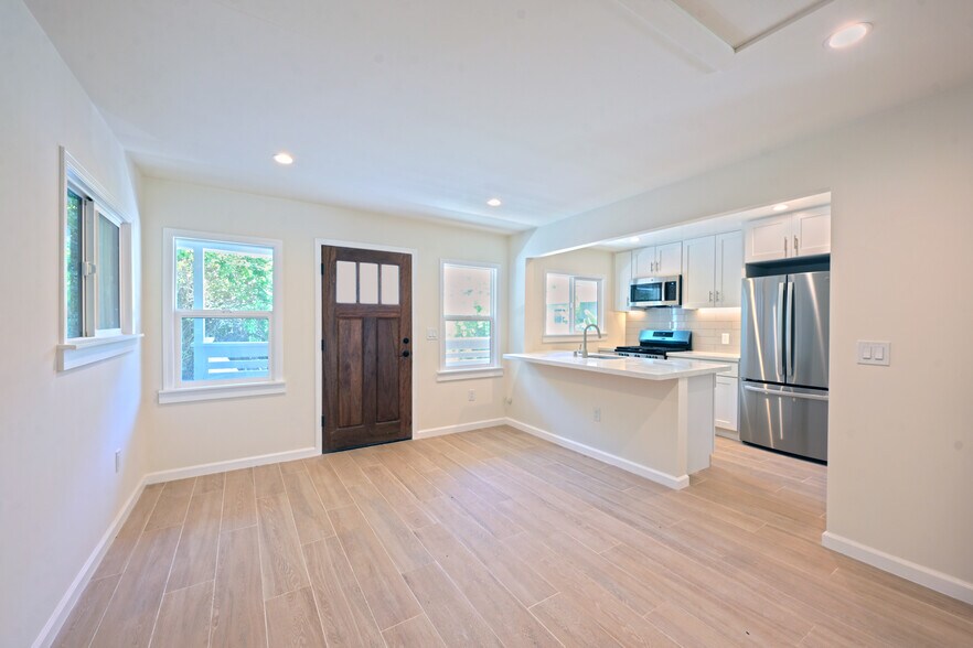 More Photos Of 2592 N Beachwood Dr, Los Angeles Multifamily For Sale