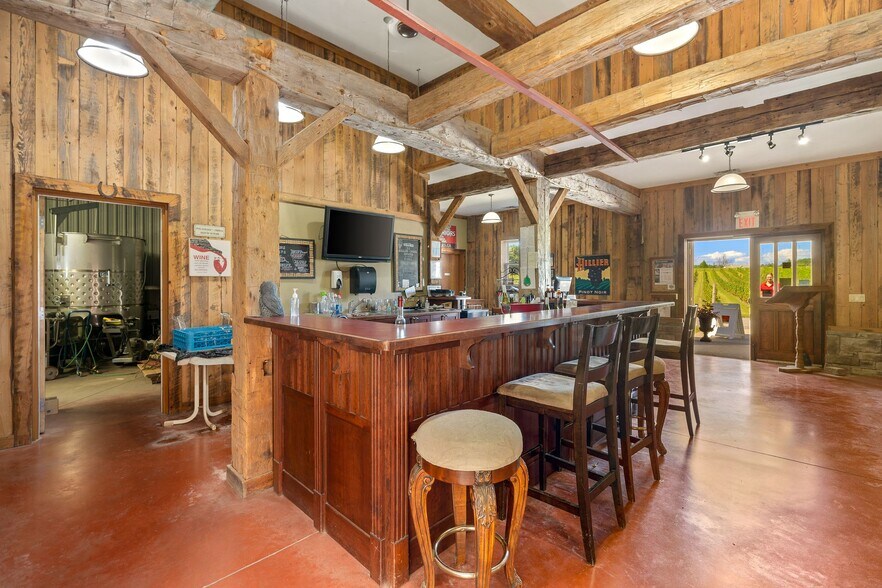 More Photos Of 46 Stapleton Rd, Hillier Winery Vineyard For Sale