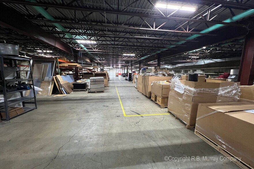 More Photos Of 2813 N Neergard Ave, Springfield Truck Terminal For Sale