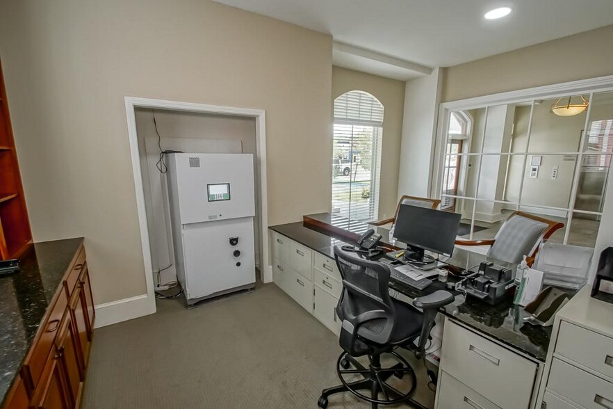 More Photos Of 200 Gause Blvd, Slidell Office For Sale