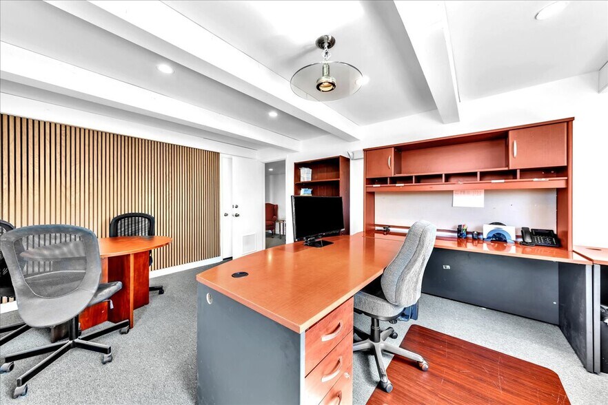 More Photos Of 500 NE 25th St, Pompano Beach Flex For Lease