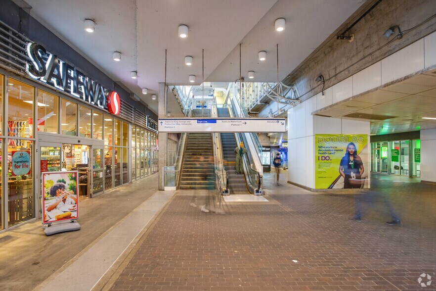 More Photos Of 800 Carnarvon St, New Westminster Storefront Retail Office For Lease