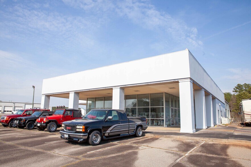 More Photos Of 2210 Washington Rd, Thomson Auto Dealership For Sale