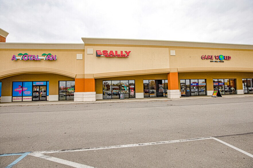 More Photos Of 3175 W 3rd St, Bloomington Unknown For Lease