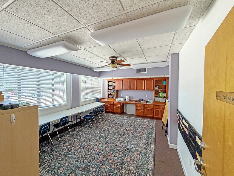 More Photos Of 401 5th St N, Saint Petersburg Religious Facility For Sale