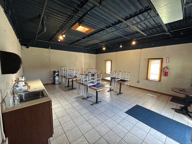 More Photos Of 2714 S Miami Blvd, Durham Warehouse For Sale