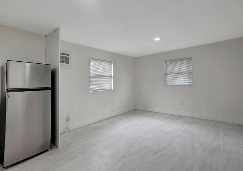 More Photos Of 8413 N Hamner Ave, Tampa Apartments For Sale