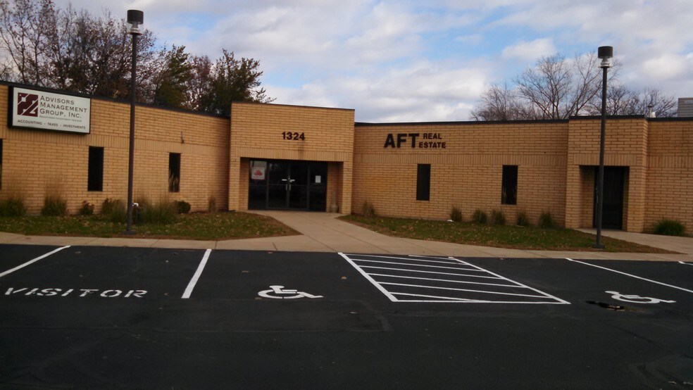 Primary Photo Of 1324 W Clairemont Ave, Eau Claire Office For Lease