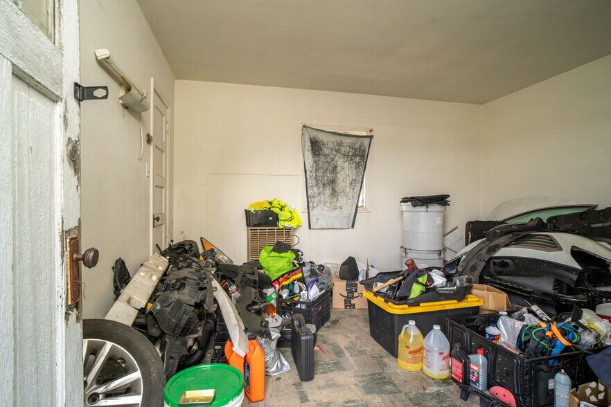 More Photos Of 16209 N Valley Pike, New Market Auto Salvage Facility For Sale