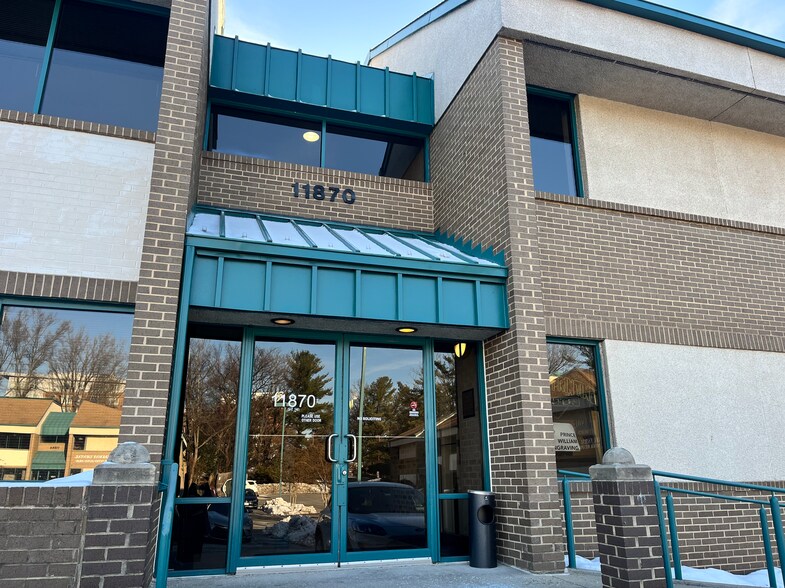 More Photos Of 11870-11872 Sunrise Valley Dr, Reston Office For Sale