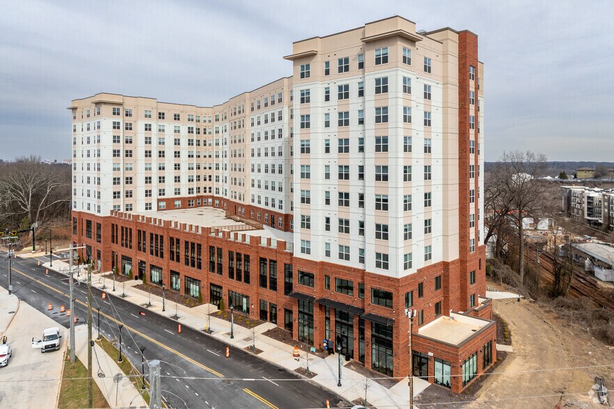 Primary Photo Of 1184 Hank Aaron Dr, Atlanta Apartments For Lease