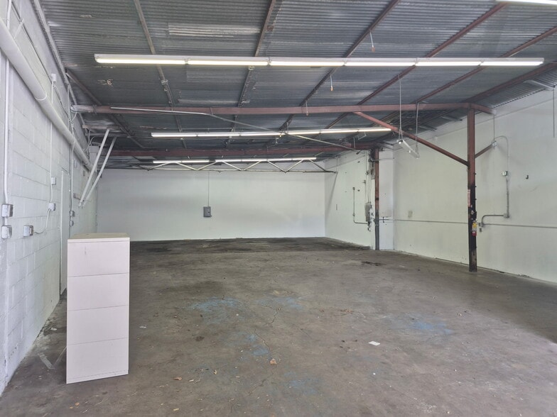 More Photos Of 1127 Hopaka St, Honolulu Service For Lease