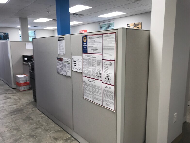 More Photos Of 905 Conference Dr, Greenville Office For Lease