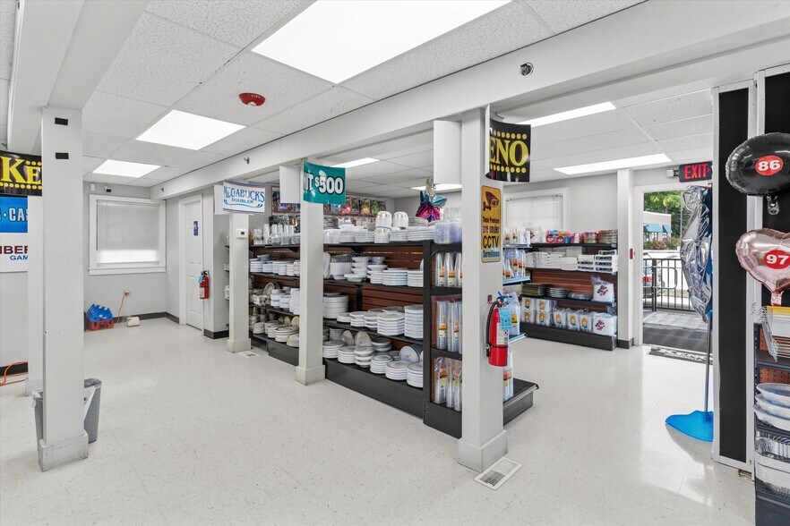 More Photos Of 47 Chelmsford St, Chelmsford Storefront Retail Residential For Sale