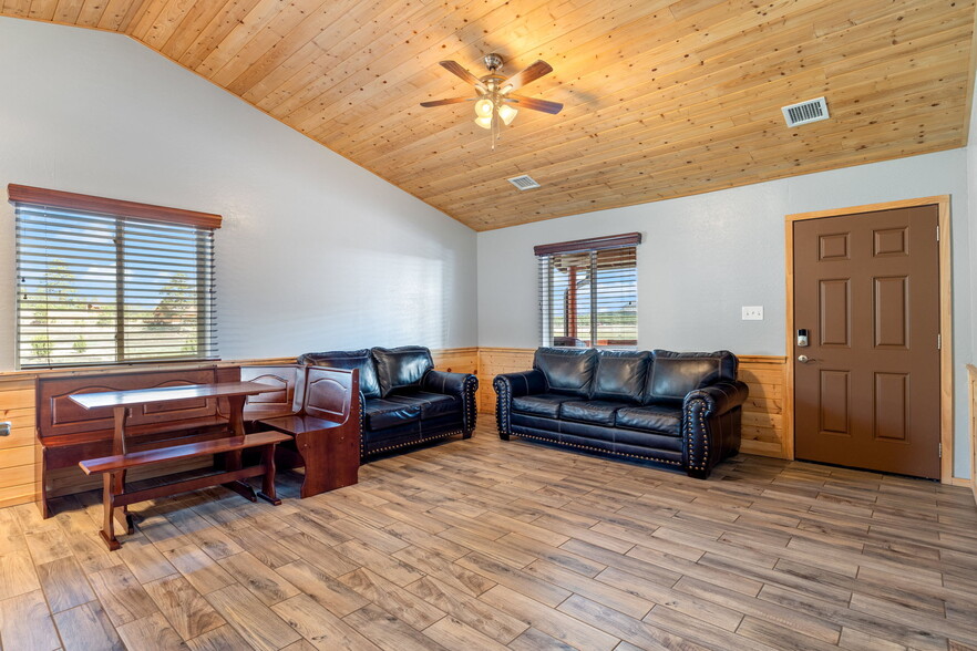 More Photos Of 2 County Road 2141 rd, Alpine Hotel For Sale