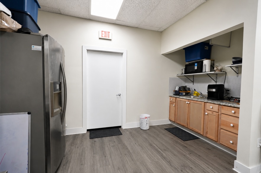 More Photos Of 20841 Johnson St, Pembroke Pines Warehouse For Sale