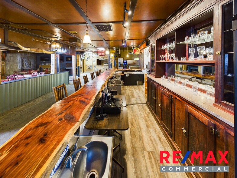 More Photos Of 214 Yellowstone Ave, Cody Bar For Sale