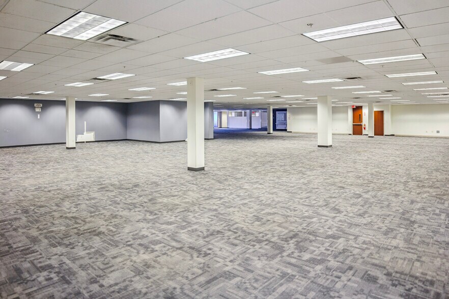 More Photos Of 6005 Fair Lakes Rd, East Syracuse Office For Sale
