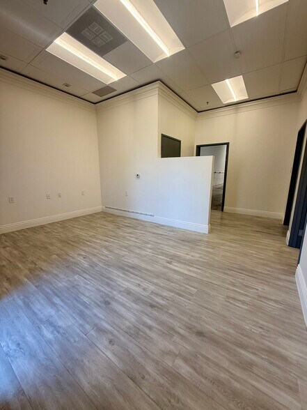 More Photos Of 12600 Westminster Ave, Garden Grove Warehouse For Sale