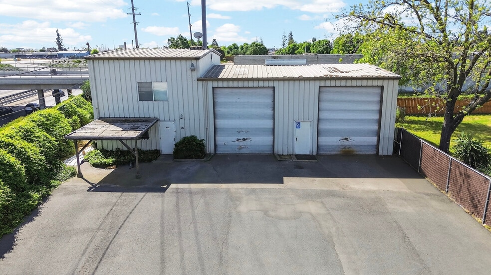 More Photos Of 652 E Lockeford St, Lodi Auto Repair For Sale