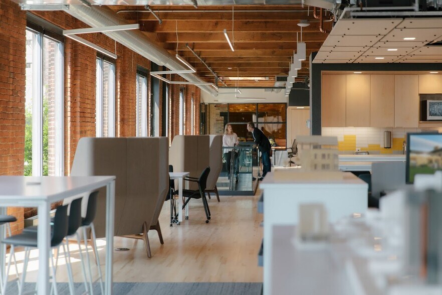 More Photos Of 201 Main St SE, Minneapolis Loft Creative Space For Lease