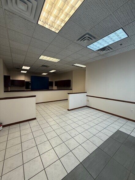 More Photos Of 11031 US Hwy 19 N, Port Richey Medical For Lease