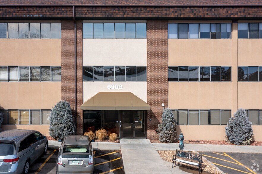 More Photos Of 6909 S Holly Cir, Centennial Office For Sale