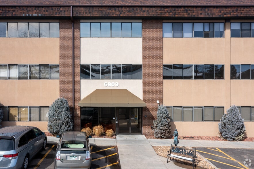More Photos Of 6909 S Holly Cir, Centennial Office For Sale