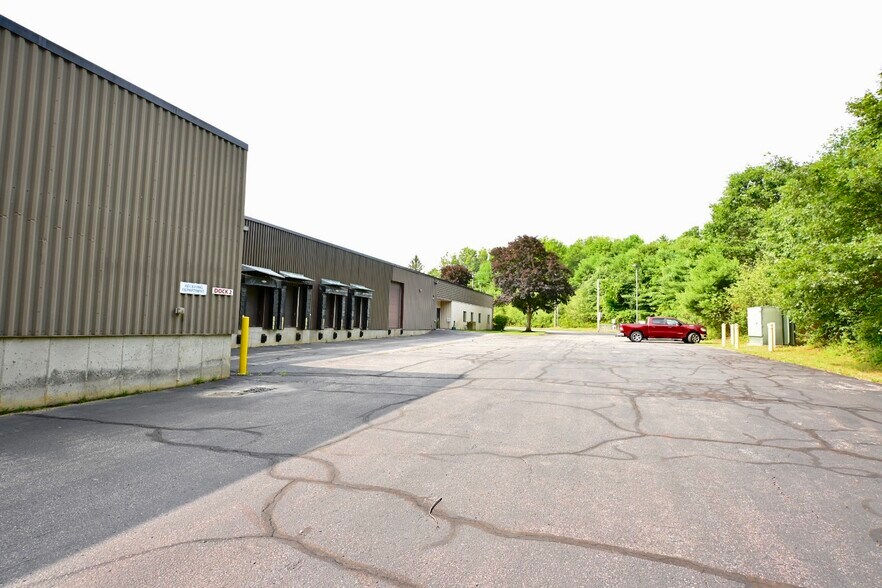 More Photos Of 200 Tilton Rd, Northfield Distribution For Lease