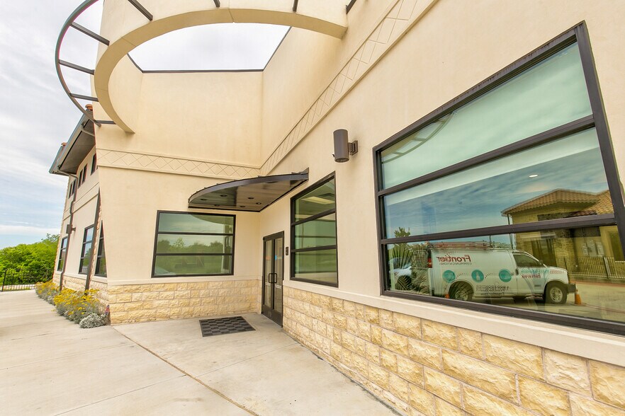 More Photos Of 9545 N Beach St, Fort Worth Medical For Lease