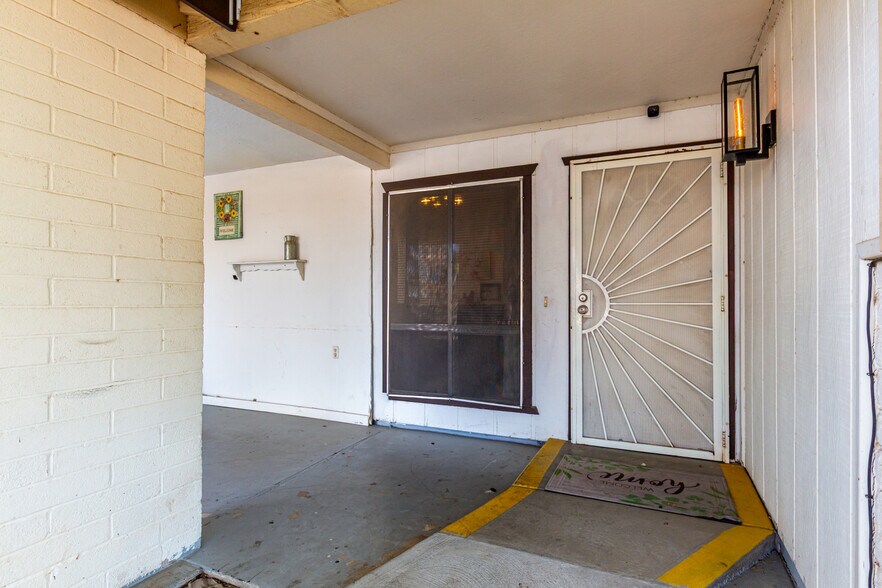 More Photos Of 10227 N 56th Dr, Glendale Assisted Living For Sale