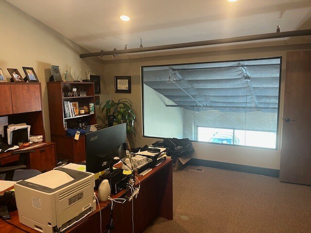 More Photos Of 11616 Shaffer Pl, Littleton Showroom For Lease