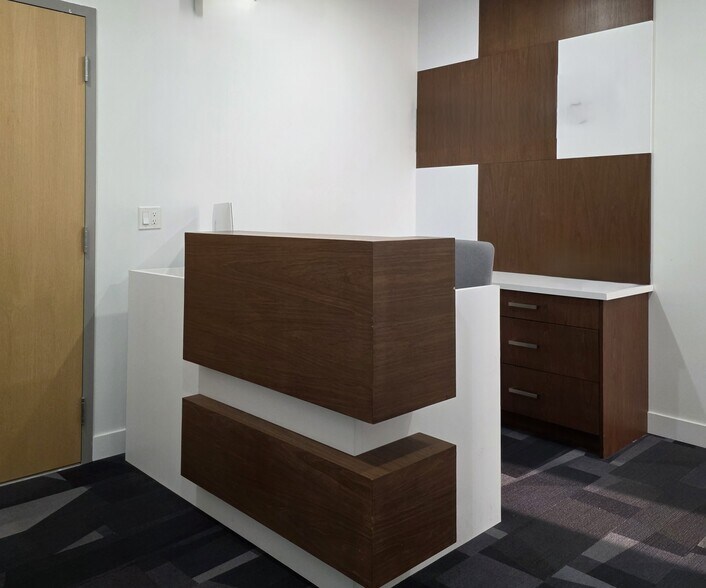 More Photos Of 8318 120 St, Surrey Office For Sale
