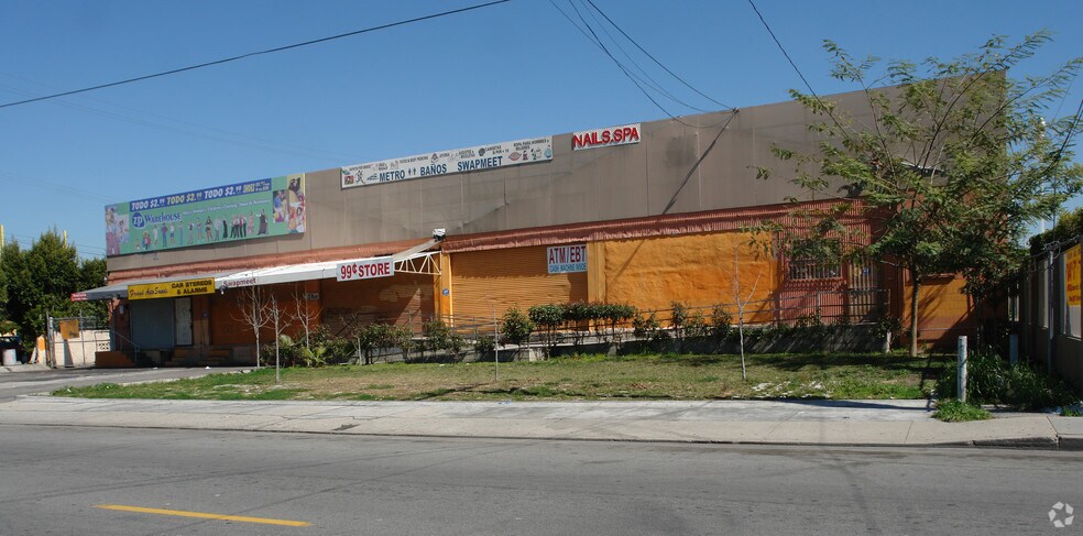 More Photos Of 7230 Maie Ave, Los Angeles Freestanding For Lease
