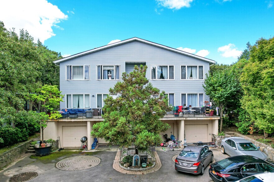 More Photos Of 147-149 Meadow Ln, New Rochelle Apartments For Sale