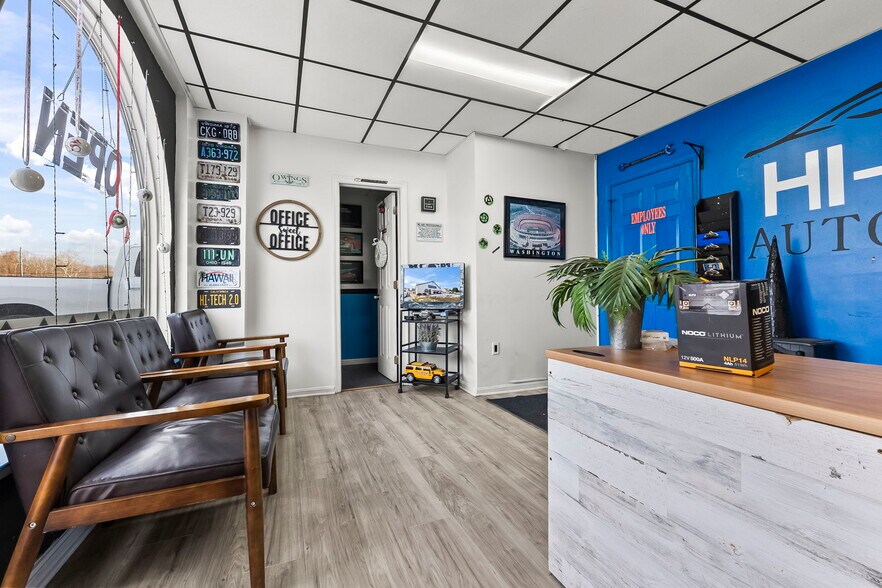 More Photos Of 2020 Chaneyville Rd, Owings Auto Repair For Sale