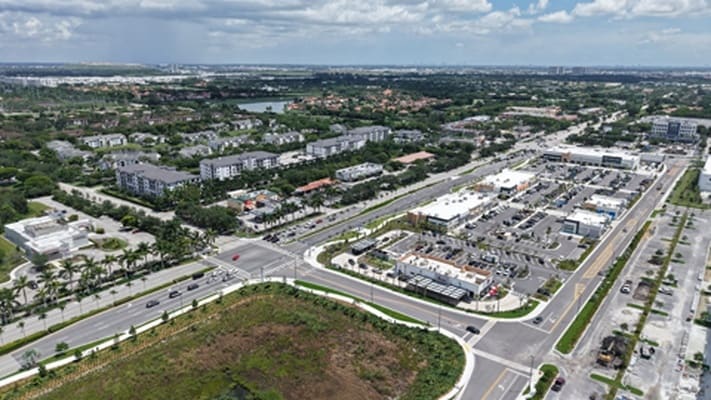 More Photos Of 10775-10781 NW 41st St, Doral General Retail For Lease