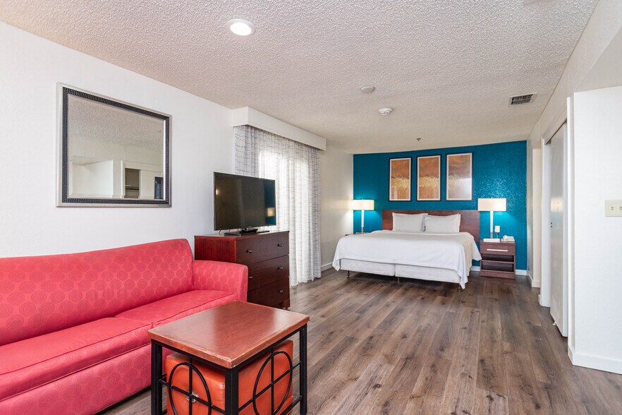 More Photos Of 1530 Howe Ave, Sacramento Hotel For Sale