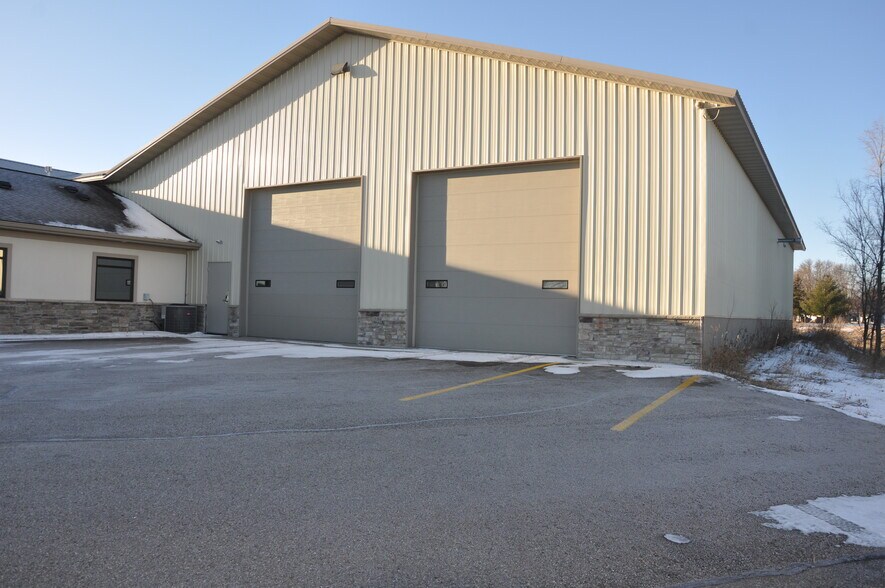 More Photos Of 23823-23865 67th Ave, Saint Cloud Light Distribution For Sale