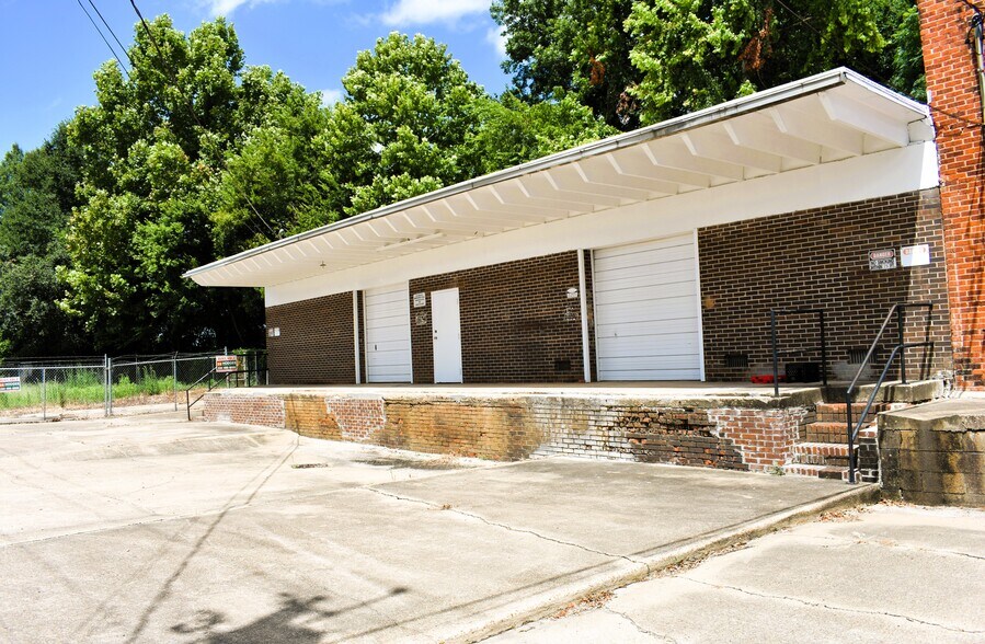 More Photos Of 710 N Perry St, Montgomery Industrial For Lease