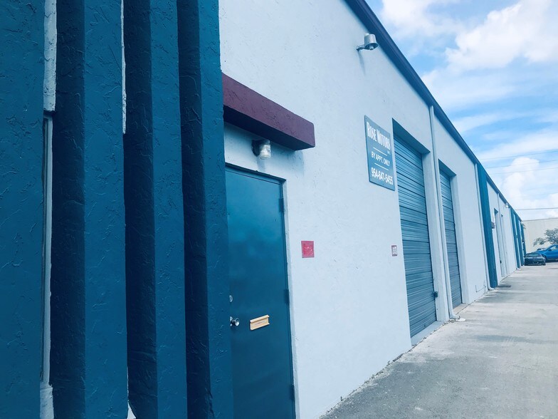More Photos Of 2601-2621 NW 17th Ln, Pompano Beach Warehouse For Lease